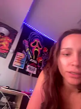 chicagoariana online show from 12/01/25, 04:34