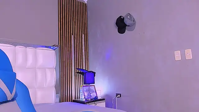 xCharlotte 20 online show from 12/03/25, 01:53