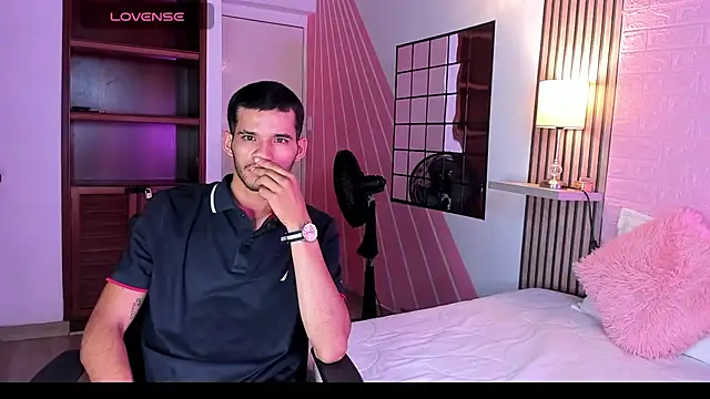 Snapshot of dear_lover1 chatting on 12/04/25, 11:30 dear lover1 online show from 12/04/25, 11:30