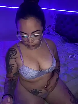 Lindalatina2001 online show from 02/05/26, 02:38