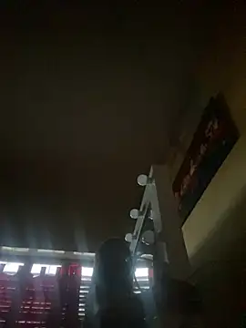 Lindalatina2001 online show from 04/18/26, 08:42