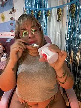 Lindalatina2001 online show from 07/01/26, 06:40
