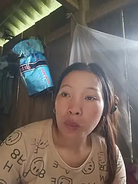 Snapshot of Evelyn-n chatting on 07/19/26, 03:43 Evelyn-n online show from 07/19/26, 03:43