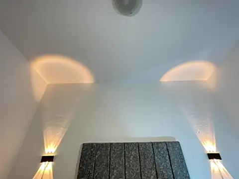 Mia Allenn online show from 04/22/26, 06:31