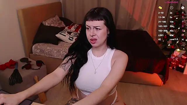 Eliza Bennet online show from 12/21/25, 07:37