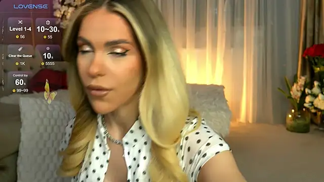 ChloeVelvetx online show from 03/03/26, 09:42