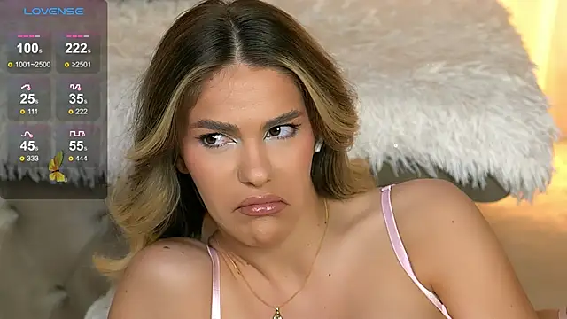 ChloeVelvetx online show from 04/21/26, 01:42