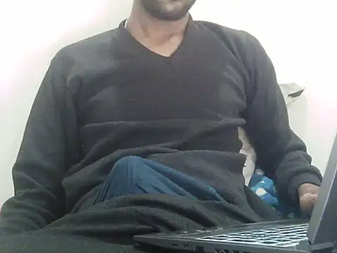 Snapshot of kalalund-up chatting on 12/05/25, 06:48 kalalund-up online show from 12/05/25, 06:48