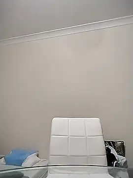 Amy01112 online show from 04/17/26, 11:30