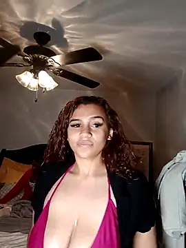 lightskinchick12 online show from 12/17/25, 07:14