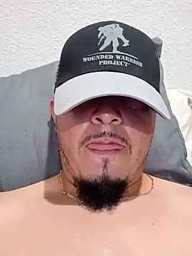 Snapshot of Lalin2323 chatting on 02/28/26, 01:06 Lalin2323 online show from 02/28/26, 01:06