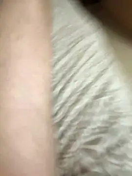 TRESBONNEBITE online show from 04/01/26, 07:00