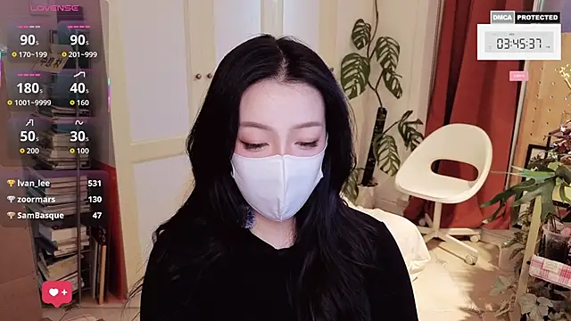 nayomi 34f online show from 04/22/26, 07:44