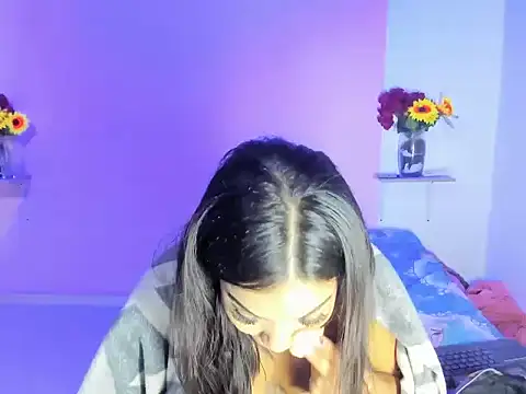 18teenssexy online show from 12/17/25, 11:27