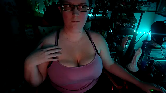 Snapshot of SugarTsunami chatting on 01/18/26, 12:14 SugarTsunami online show from 01/18/26, 12:14