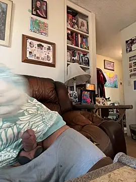 ValuedConcept687 online show from 04/18/26, 02:43