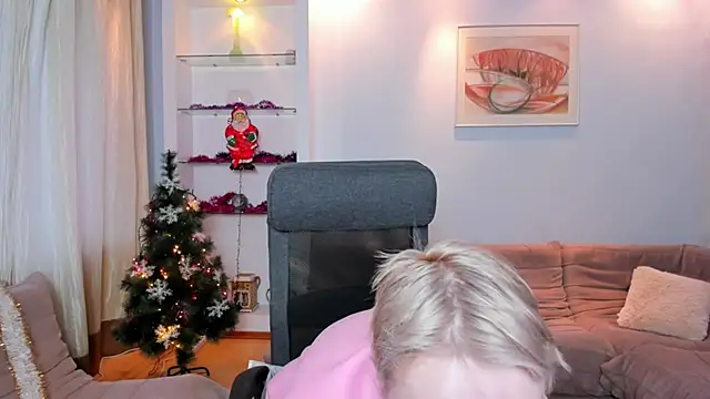 KamillaJei online show from 12/17/25, 06:19