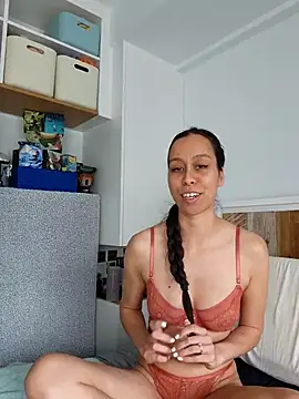 Maeveleigh xo online show from 12/16/25, 09:09