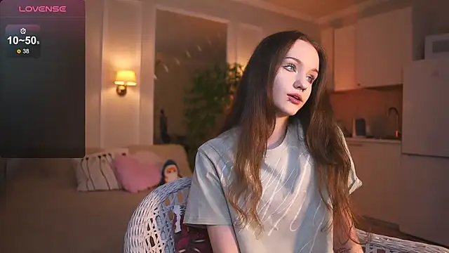 lunaice   online show from 12/02/25, 08:08