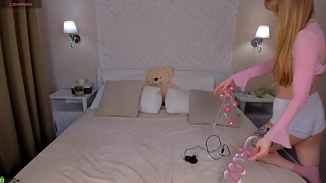 Victori Fox online show from 03/29/26, 11:49