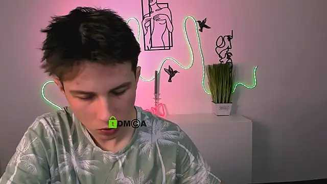 leo valor online show from 12/17/25, 07:31