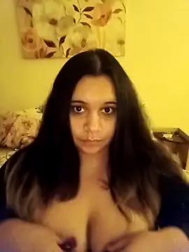 Snapshot of sweet-angel7 chatting on 12/16/25, 04:56 sweet-angel7 online show from 12/16/25, 04:56