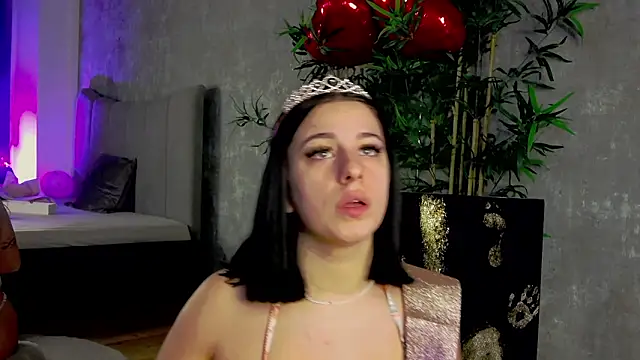 Snapshot of LucyRayy chatting on 03/03/26, 08:26 LucyRayy online show from 03/03/26, 08:26