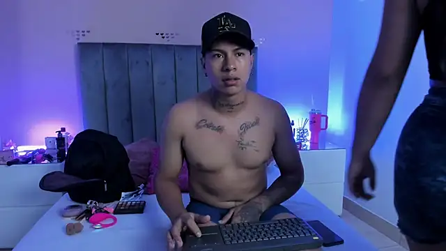 kaylaa sex online show from 03/31/26, 01:00