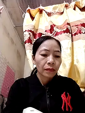 Snapshot of Cool-iponk chatting on 12/15/25, 01:21 Cool-iponk online show from 12/15/25, 01:21