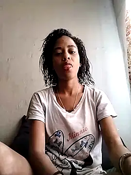 Snapshot of IndianSativa2 chatting on 12/14/25, 03:06 IndianSativa2 online show from 12/14/25, 03:06