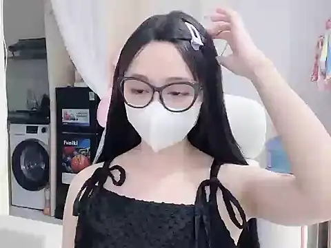 Snapshot of Yuyu-baobei chatting on 05/06/26, 03:06 Yuyu-baobei online show from 05/06/26, 03:06