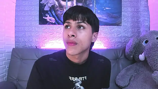 Snapshot of StormLuxX chatting on 02/23/26, 08:39 StormLuxX online show from 02/23/26, 08:39