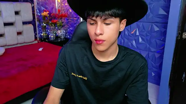 Snapshot of StormLuxX chatting on 02/26/26, 07:46 StormLuxX online show from 02/26/26, 07:46