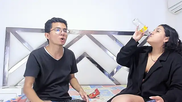 Alexandmelyy online show from 12/17/25, 02:56