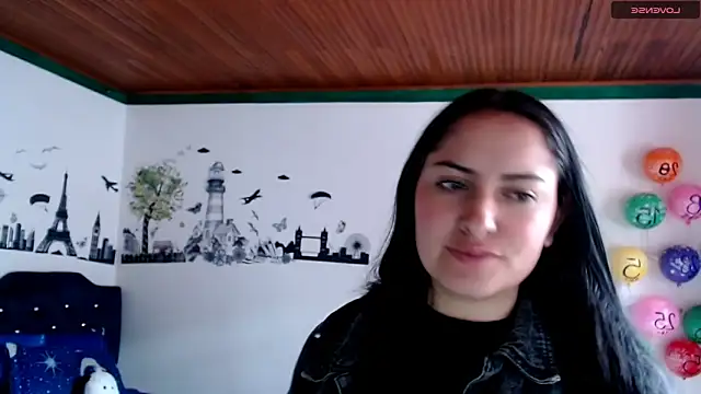 MisNicol online show from 12/18/25, 05:52