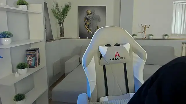 KrisDoeil online show from 04/19/26, 02:22