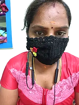 Snapshot of Tamil_Pallavi chatting on 06/18/26, 05:19 Tamil Pallavi online show from 06/18/26, 05:19