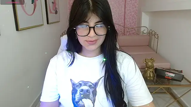 Nina harpper  online show from 04/13/26, 01:05