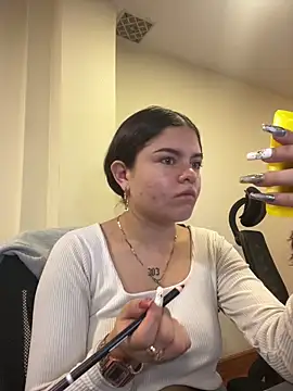 Camila Duarte2 online show from 04/22/26, 01:45