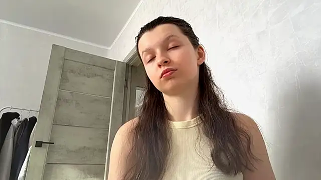 Snapshot of EllieBerrie chatting on 02/07/26, 08:18 EllieBerrie online show from 02/07/26, 08:18