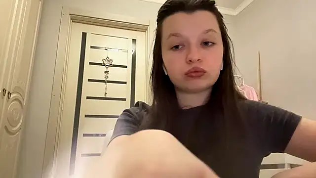 Snapshot of EllieBerrie chatting on 02/15/26, 05:09 EllieBerrie online show from 02/15/26, 05:09