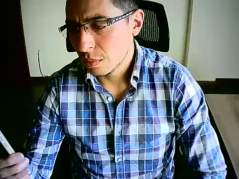 Snapshot of Tu_Principe_Azul36 chatting on 02/12/26, 02:23 Tu Principe Azul36 online show from 02/12/26, 02:23