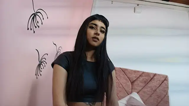 Snapshot of CLEO_ROSS chatting on 12/02/25, 06:25 CLEO ROSS online show from 12/02/25, 06:25