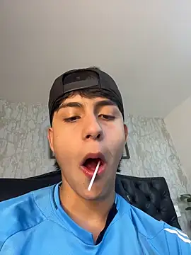 Lander Cruz online show from 12/15/25, 08:35