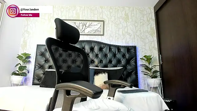 Lander Cruz online show from 04/17/26, 08:34