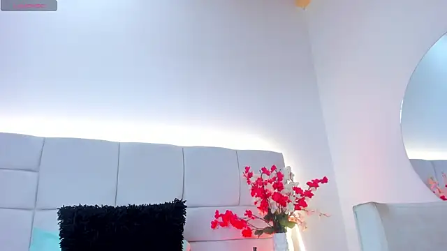 MajoLinares online show from 04/06/26, 07:15