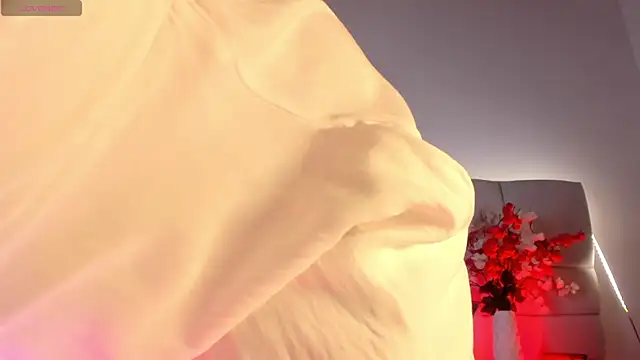 MajoLinares online show from 04/23/26, 07:05