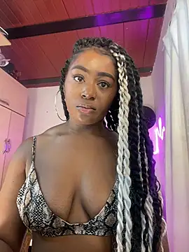 Cynthia es online show from 04/24/26, 04:20