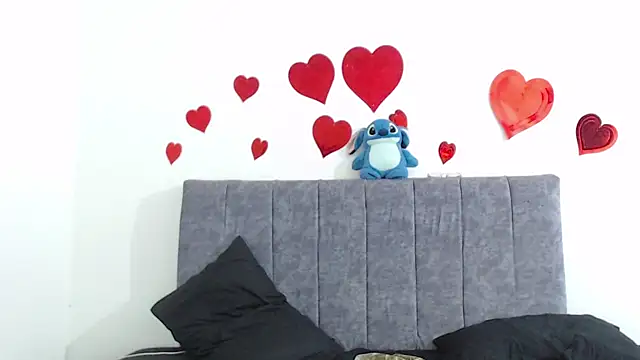hottie couplee online show from 07/24/26, 11:03