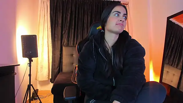 liaa herrera online show from 12/03/25, 10:24